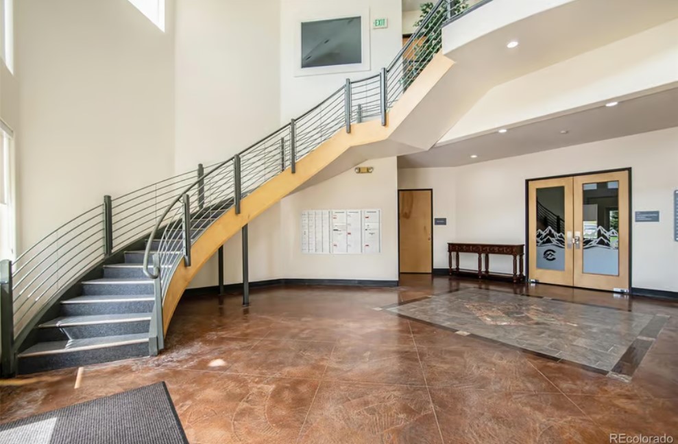 Office for Sale in Littleton Colorado 80127